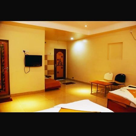 Hotel Apple Sai Residency Shirdi Exterior foto